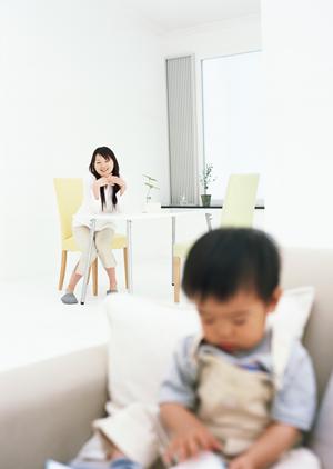 通販で豊富な品数の婚約指輪を販売する所